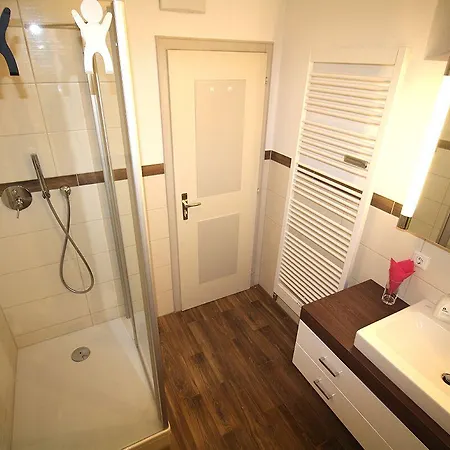 Tim Διαμέρισμα Γκάρμις-Παρτενκίρχεν