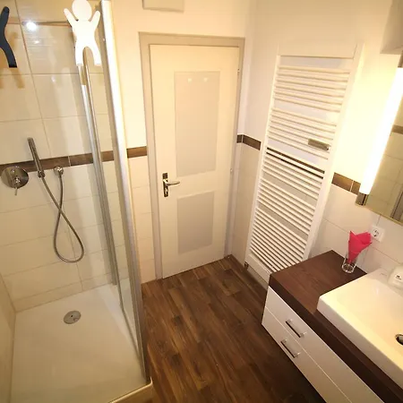 Tim Διαμέρισμα *